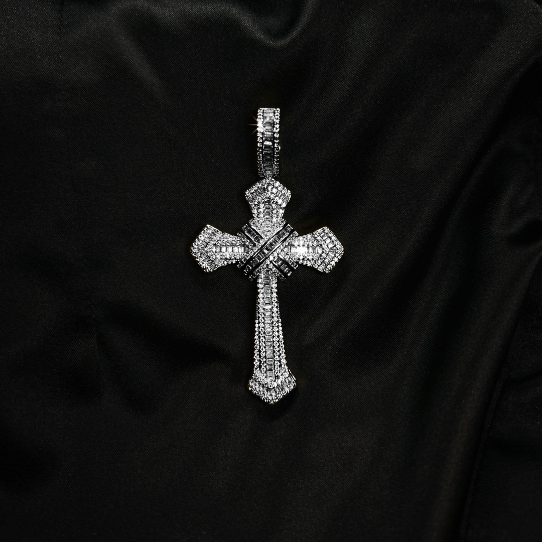 Silver Roman Cross Iced Out Pendant & Chain